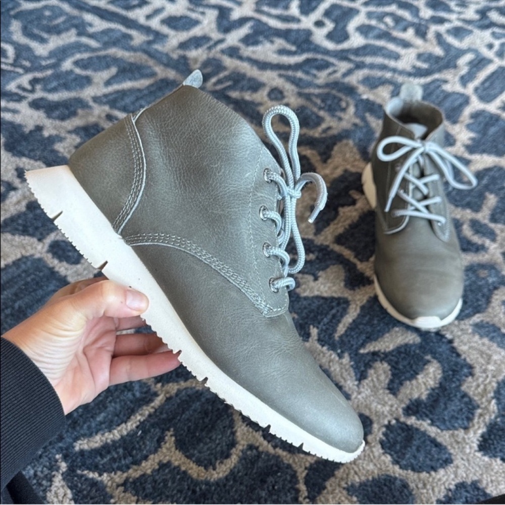 Kodiak Crafted Chukka Leather Lace up Boots/Booties Sz 8.5 Ankle length gray